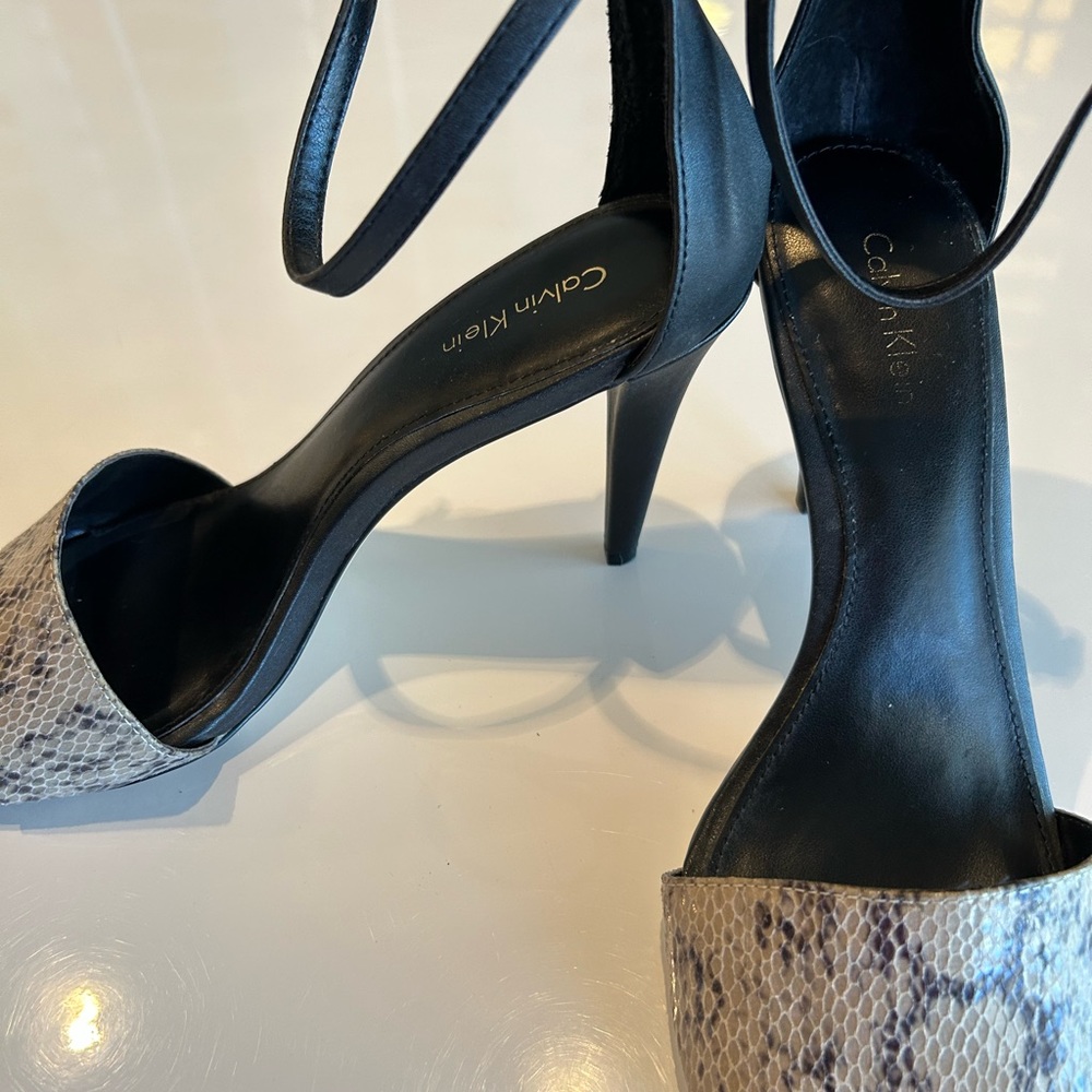 Calvin Klein Stelio’s-final markdown